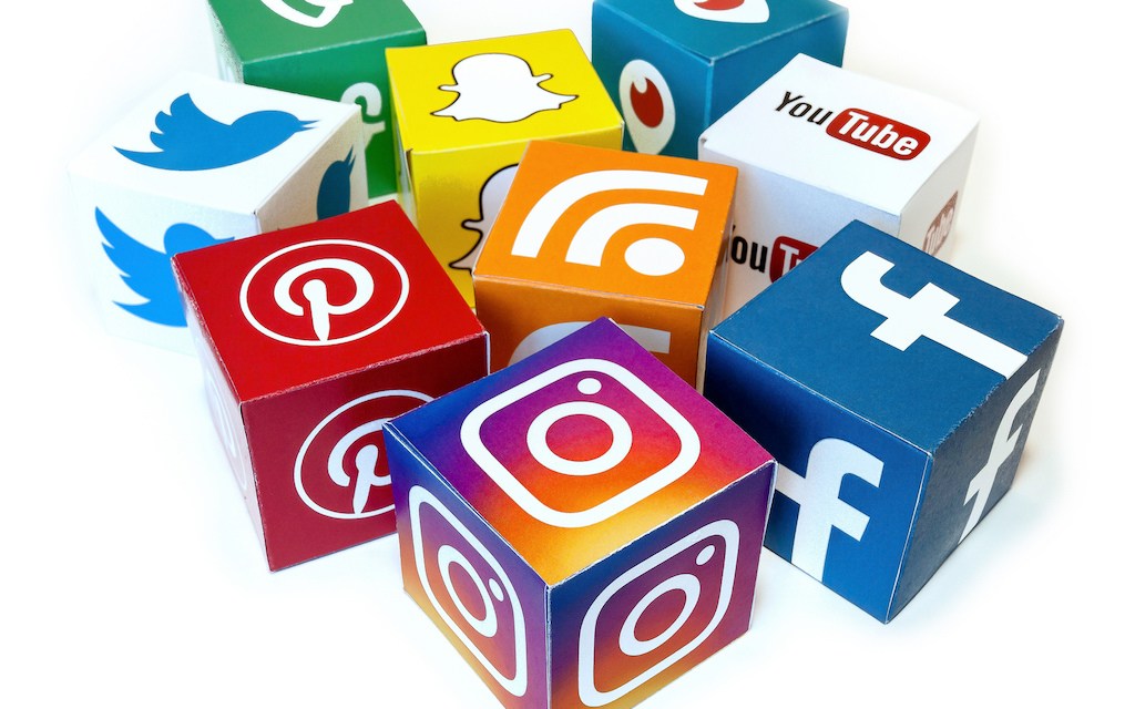 Social-Media-Mix-3D-Icons-.jpg